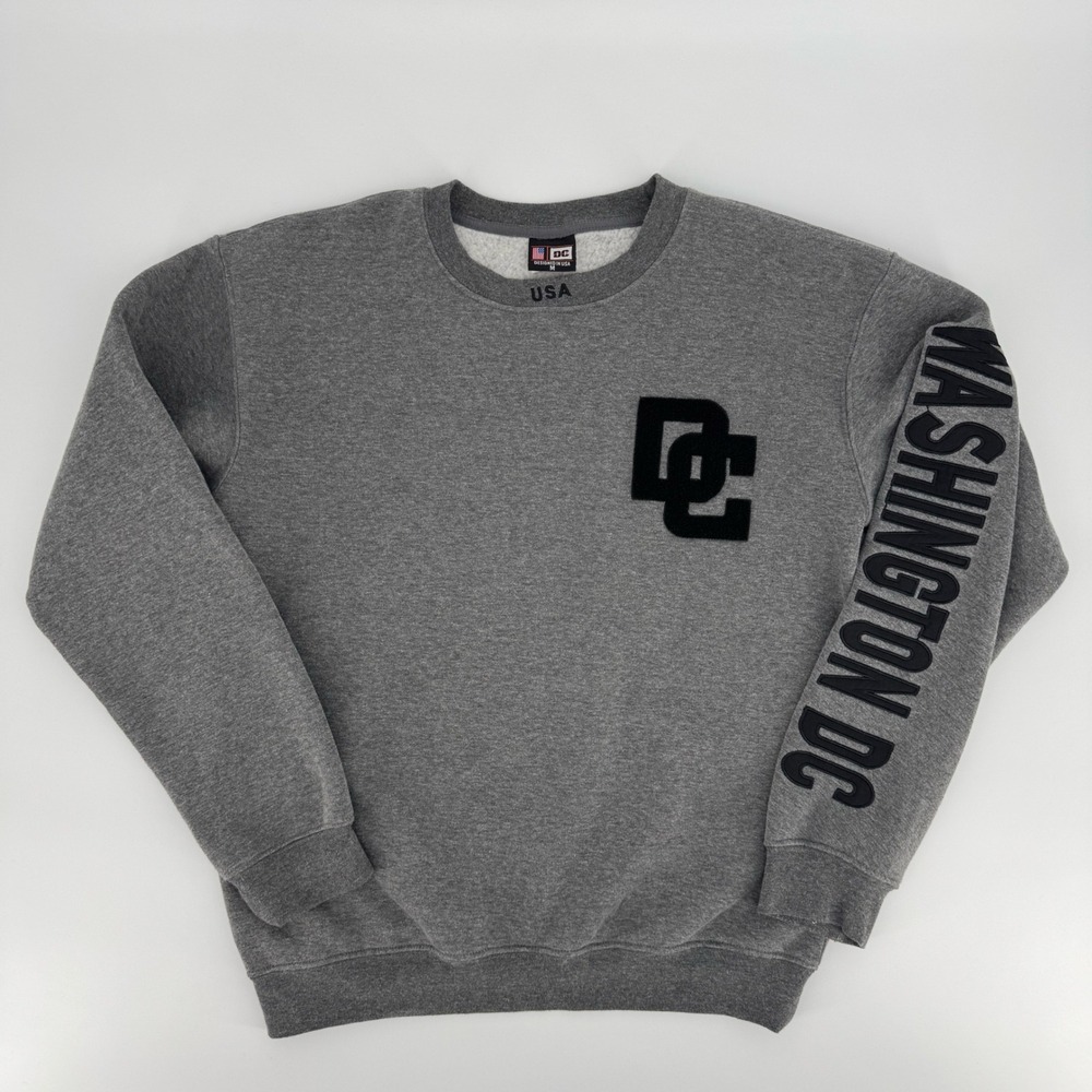 Washington DC Souvenir Sweatshirt Grey Crewneck Sleeve USA Logo Size Medium